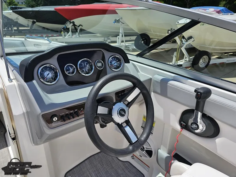 Slide: The Image of Chaparral 21 SSi 2020 - 73