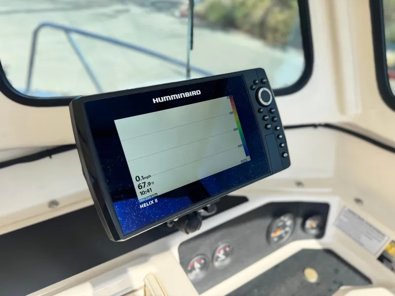 Slide: The Image of Fishfinder display on 2020 Arima Sea Chaser 19 Yellowtail Edition boat dashboard. - 21