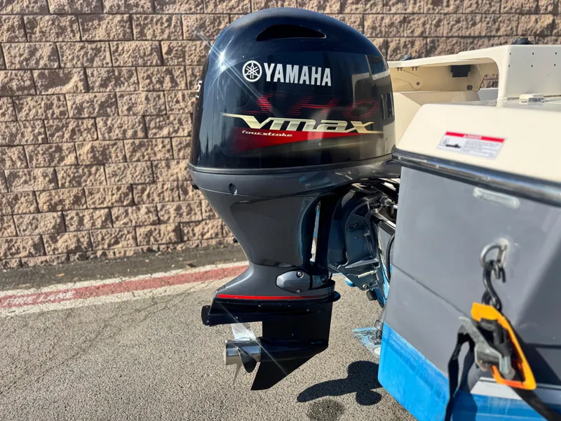 Slide: The Image of Yamaha VMAX outboard motor on 2020 Arima Sea Chaser 19 Yellowtail Edition boat. - 6