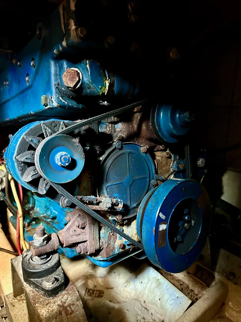 Slide: The Image of Jefferson 46 Sundeck 1987 - 36