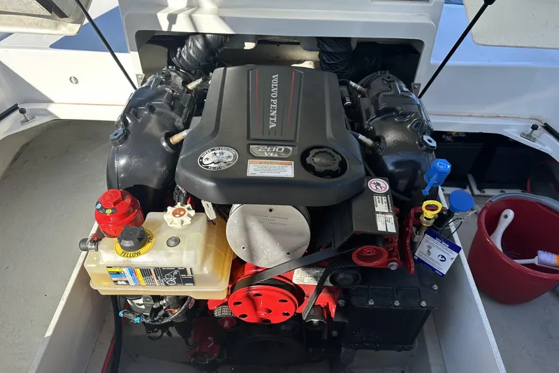 Slide: The Image of Volvo Penta engine in 2018 Cobalt CS23 boat, detailed view. - 14