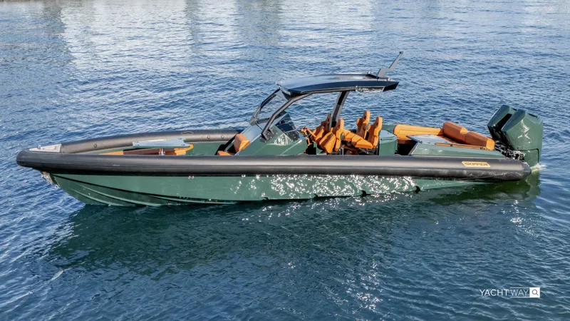 Slide: The Image of 2025 Skipper-BSK 38 boat on water, featuring sleek design and modern amenities. - 0