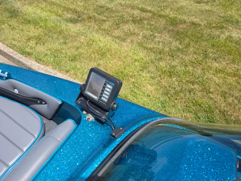Slide: The Image of 1994 Hydra-Sports 175 FS boat with Lowrance X22 fish finder, blue metallic finish. - 16