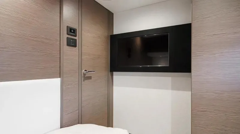 Slide: The Image of Princess F55 2022 - 85