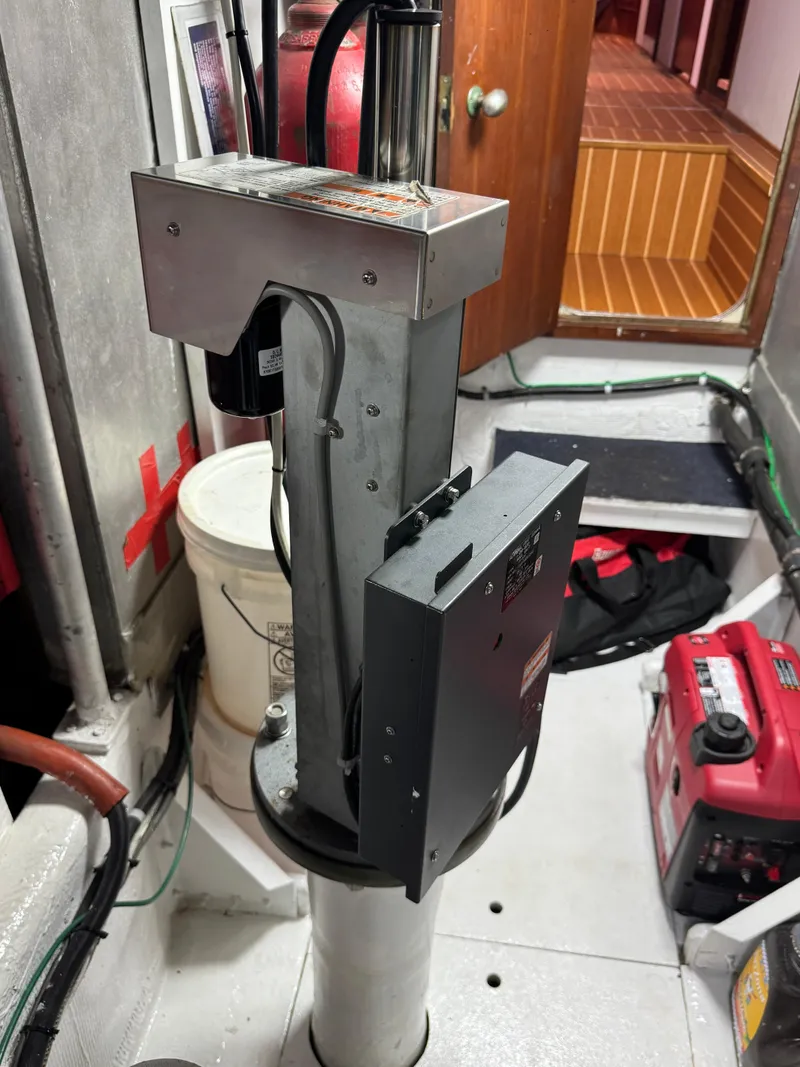 Slide: The Image of Bertram 58 Flybridge Motor Yacht 1981 - 65