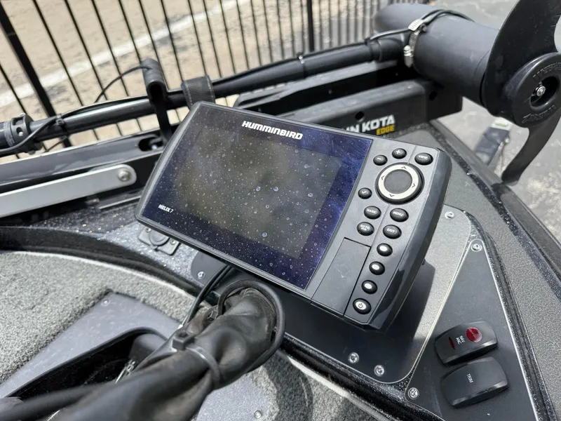 Slide: The Image of Humminbird Helix 7 fish finder on 2022 Skeeter ZX 150 boat dashboard. - 35