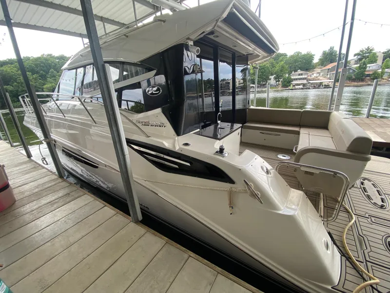 Slide: The Image of Sea Ray 470 Sundancer 2015 - 50