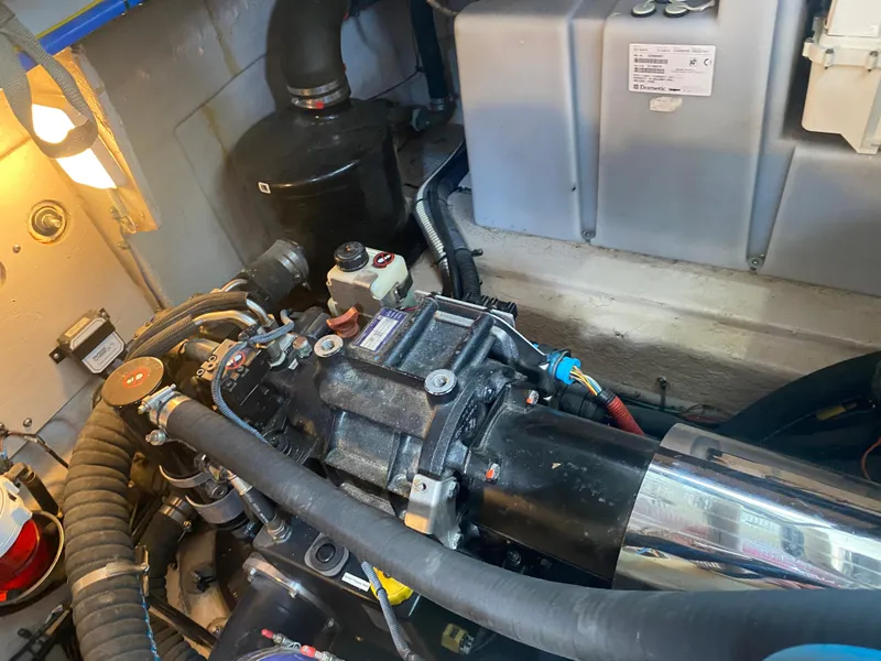 Slide: The Image of Sea Ray 470 Sundancer 2015 - 55