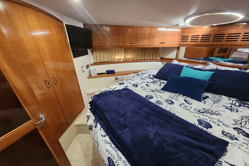 Slide: The Image of Carver 466 Motor Yacht 2007 - 10