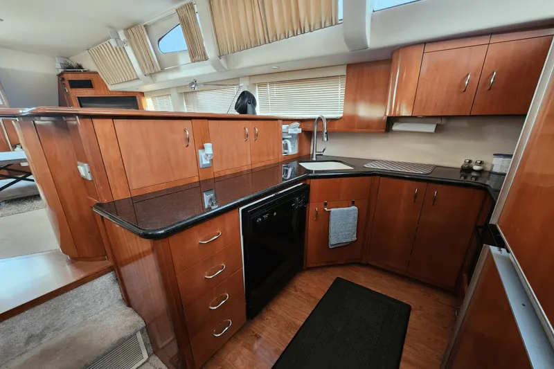 Slide: The Image of Carver 466 Motor Yacht 2007 - 15