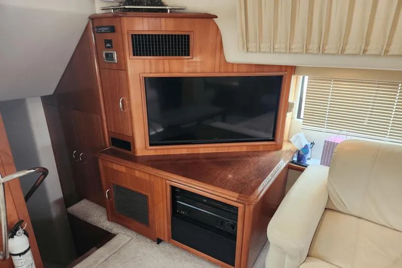 Slide: The Image of Carver 466 Motor Yacht 2007 - 25