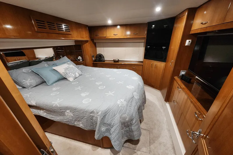 Slide: The Image of Carver 466 Motor Yacht 2007 - 30