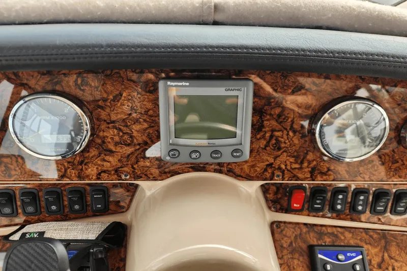 Slide: The Image of Carver 466 Motor Yacht 2007 - 40