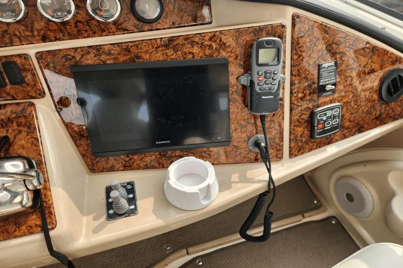 Slide: The Image of Carver 466 Motor Yacht 2007 - 41