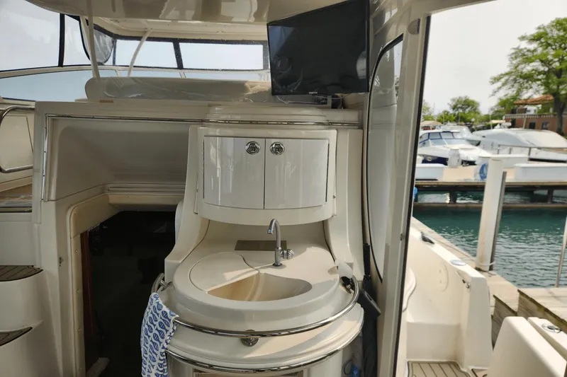 Slide: The Image of Carver 466 Motor Yacht 2007 - 45