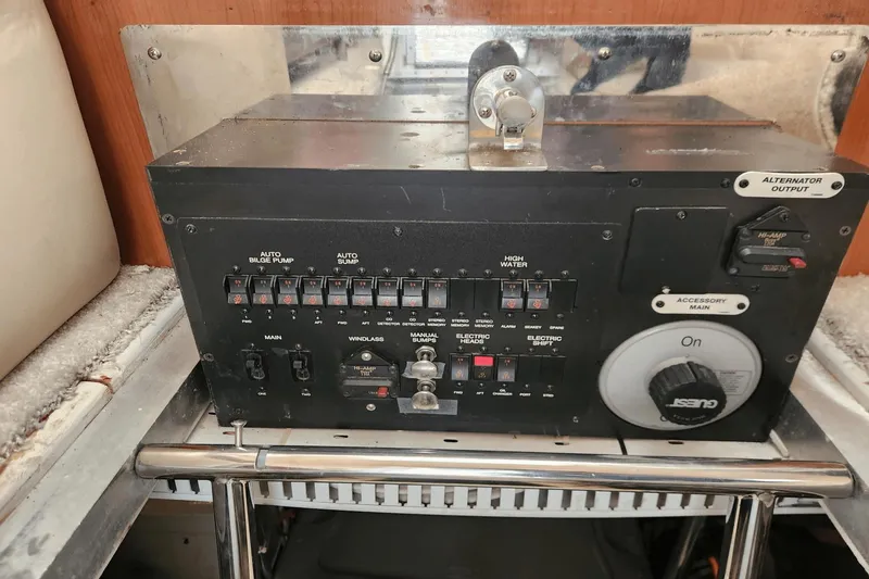 Slide: The Image of Carver 466 Motor Yacht 2007 - 50