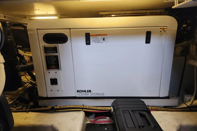 Slide: The Image of Carver 466 Motor Yacht 2007 - 51