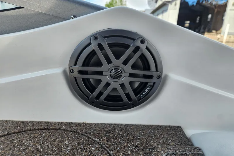 Slide: The Image of Rinker 276 Captiva Cuddy 2013 - 26