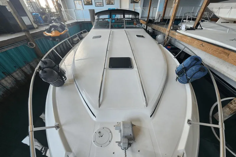 Slide: The Image of Sea Ray 400 Express Cruiser 1993 - 9