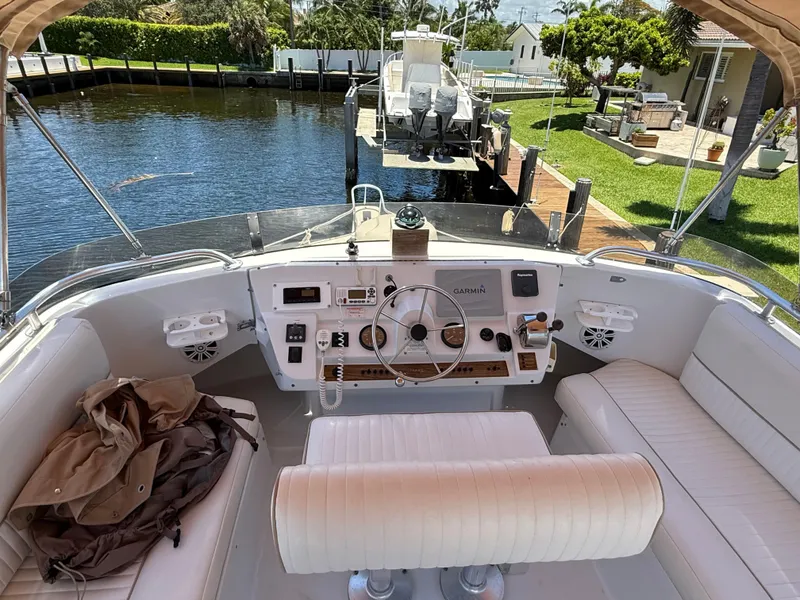 Slide: The Image of Mainship 390 Trawler 2001 - 13