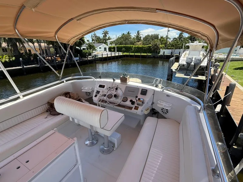 Slide: The Image of Mainship 390 Trawler 2001 - 14