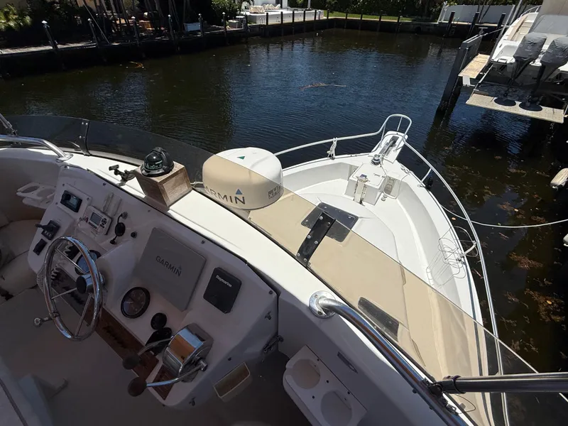 Slide: The Image of Mainship 390 Trawler 2001 - 15