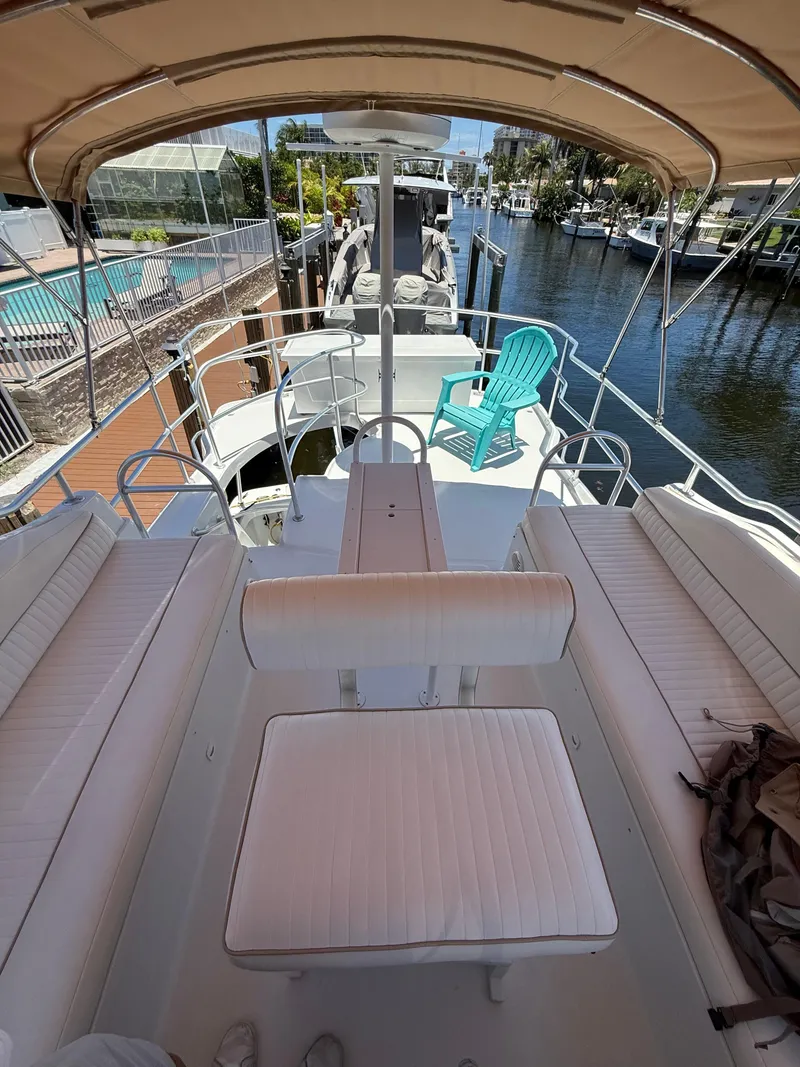 Slide: The Image of Mainship 390 Trawler 2001 - 19