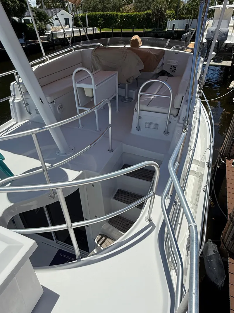 Slide: The Image of Mainship 390 Trawler 2001 - 24