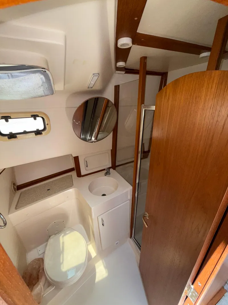 Slide: The Image of Mainship 390 Trawler 2001 - 36