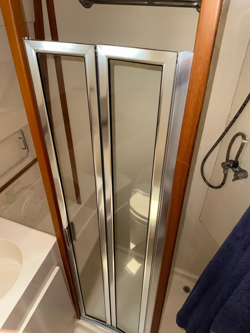 Slide: The Image of Mainship 390 Trawler 2001 - 40