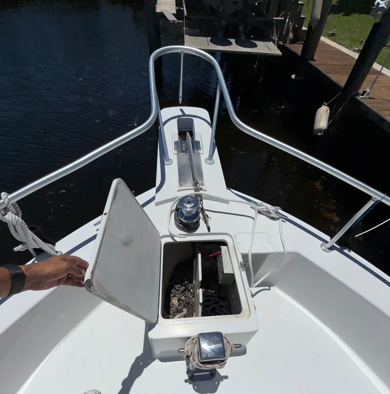 Slide: The Image of Mainship 390 Trawler 2001 - 61