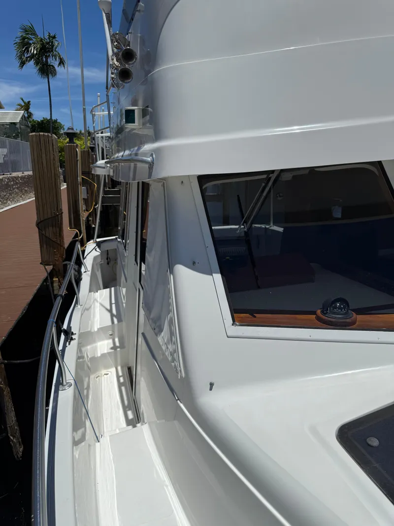 Slide: The Image of Mainship 390 Trawler 2001 - 66