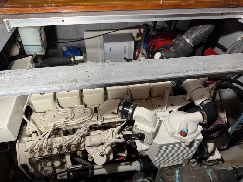 Slide: The Image of Mainship 390 Trawler 2001 - 97