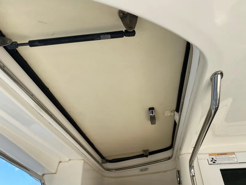 Slide: The Image of Sea Ray 400 Sedan Bridge 1998 - 16