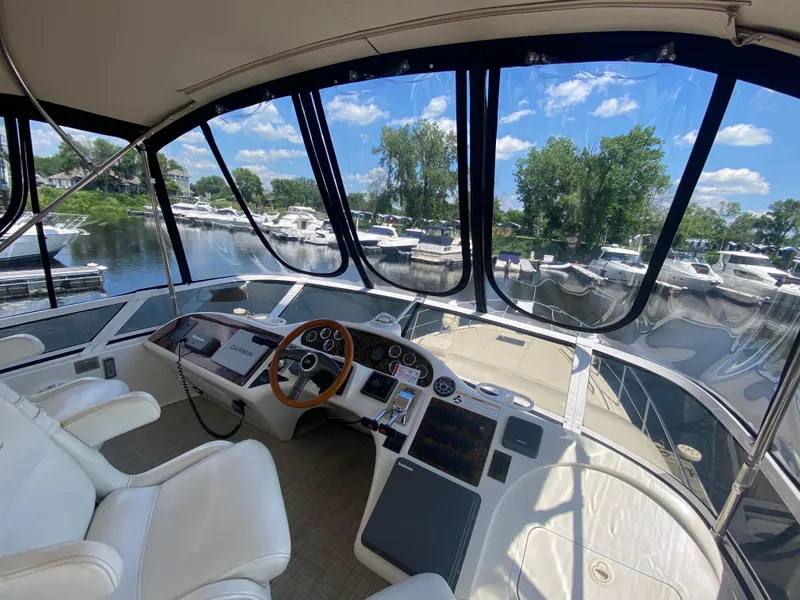 Slide: The Image of Sea Ray 400 Sedan Bridge 1998 - 18