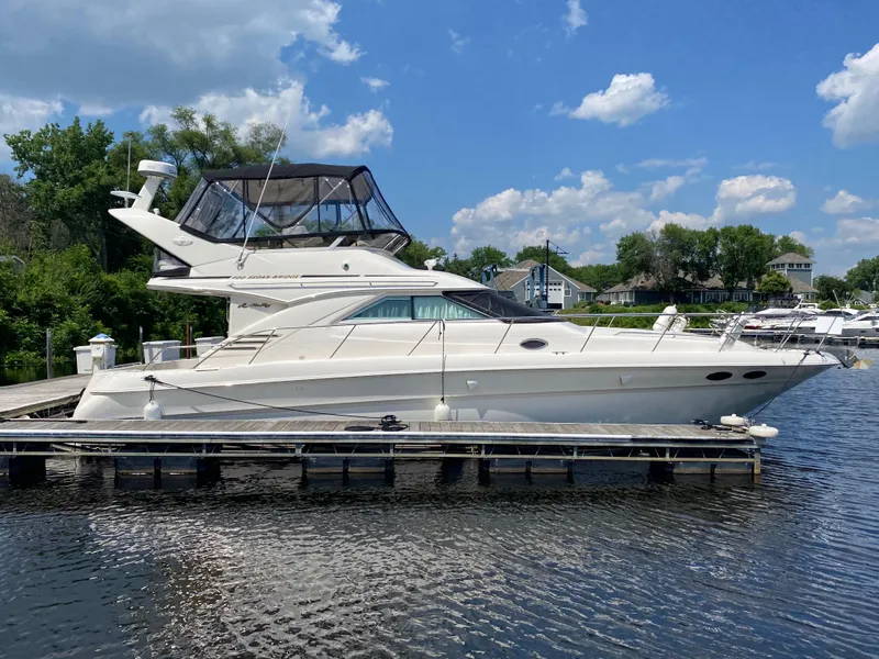 Slide: The Image of Sea Ray 400 Sedan Bridge 1998 - 2