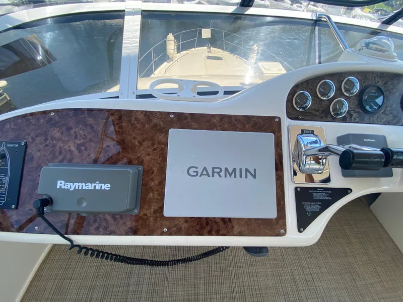 Slide: The Image of Sea Ray 400 Sedan Bridge 1998 - 23