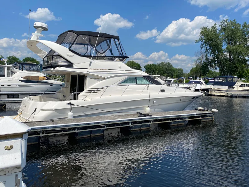 Slide: The Image of Sea Ray 400 Sedan Bridge 1998 - 3