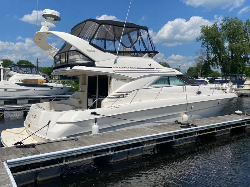 Slide: The Image of Sea Ray 400 Sedan Bridge 1998 - 4