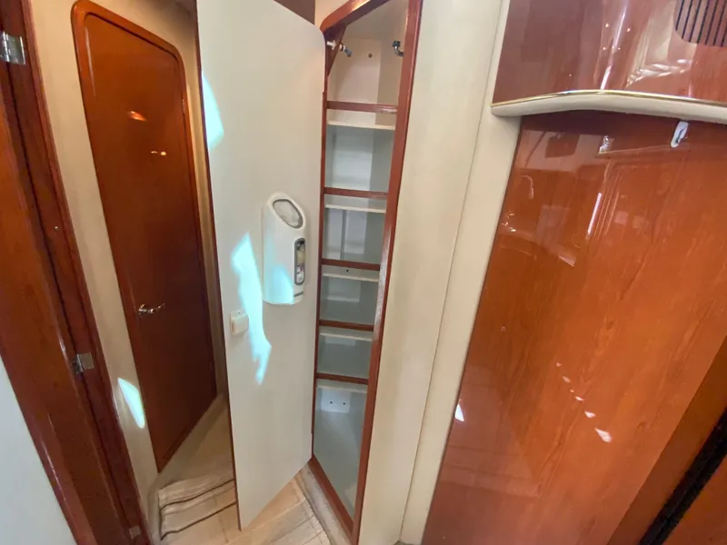 Slide: The Image of Sea Ray 400 Sedan Bridge 1998 - 41