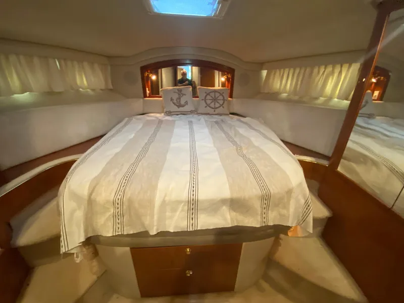 Slide: The Image of Sea Ray 400 Sedan Bridge 1998 - 48