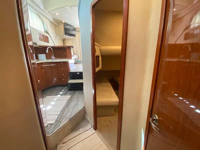 Slide: The Image of Sea Ray 400 Sedan Bridge 1998 - 53