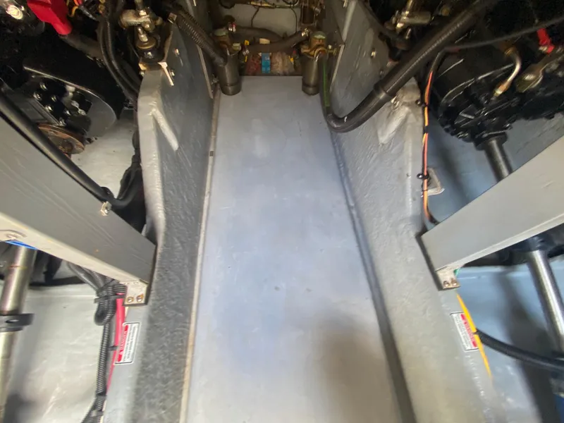 Slide: The Image of Sea Ray 400 Sedan Bridge 1998 - 66