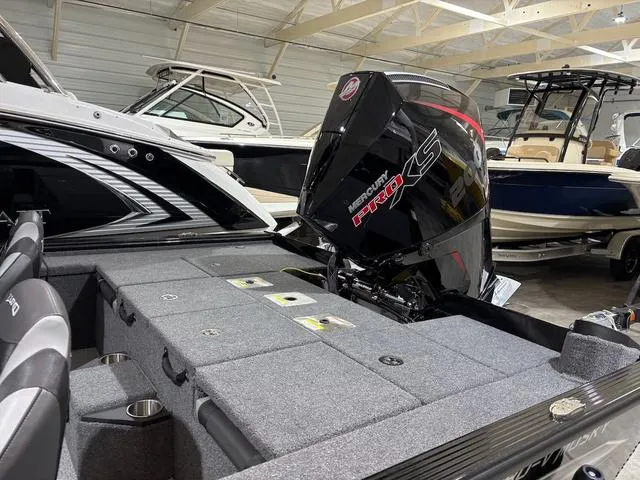 Slide: The Image of Lund 1875 Pro-V Musky XS 2024 - 8