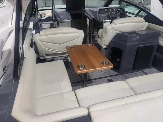 Slide: The Image of Cruisers 338 CX South Beach Bow Rider 2017 - 5