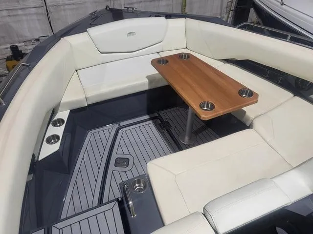 Slide: The Image of Cruisers Yachts 338 CX South Beach Bow Rider 2017 - 12