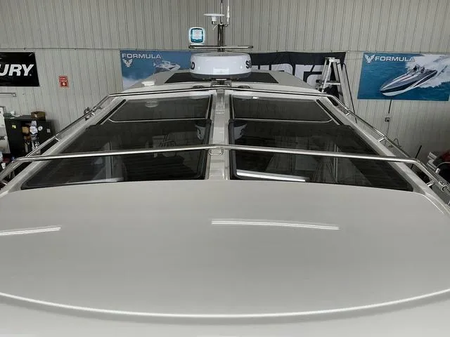 Slide: The Image of Nimbus 365 Coupe 2025 - 19