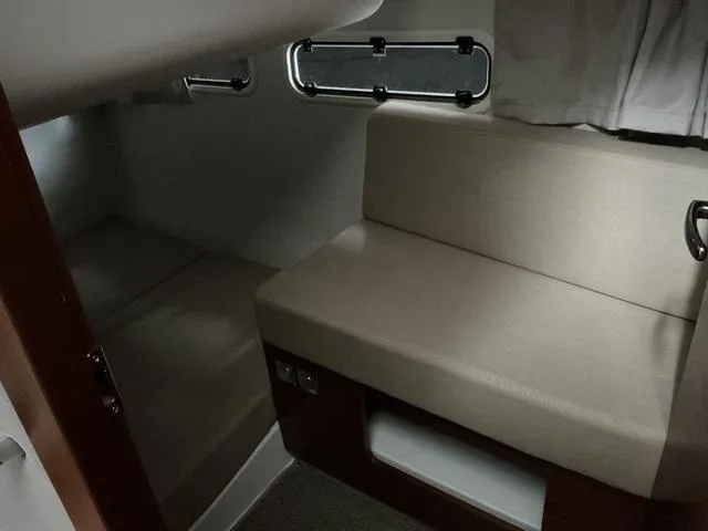 Slide: The Image of Nimbus 365 Coupe 2025 - 38