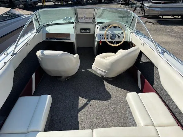 Slide: The Image of Chris-Craft Lancer 1975 - 10