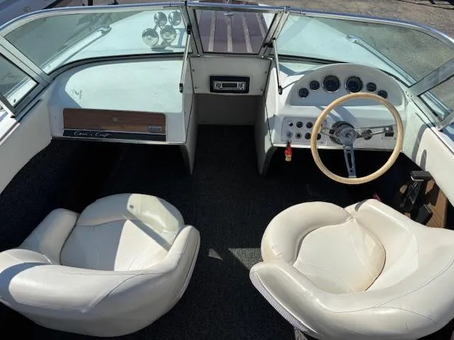 Slide: The Image of Chris-Craft Lancer 1975 - 11